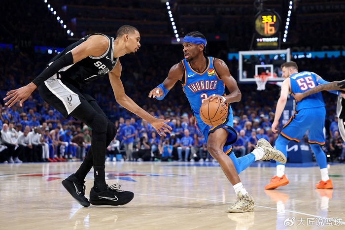 抢七只是开始！美媒3大理由证马刺雷霆将成宿敌：NBA新的门面之争|切特|文班|谢伊·吉尔杰斯-亚历山大|圣安东尼奥马刺队|俄克拉荷马雷霆队_新浪体育_新浪新闻